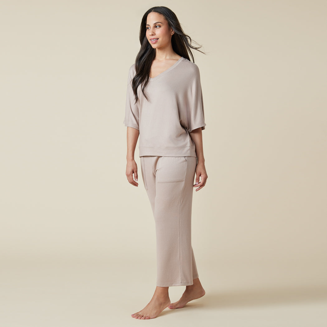 Dream Relaxed V-neck with Capri Lounge Set Coco