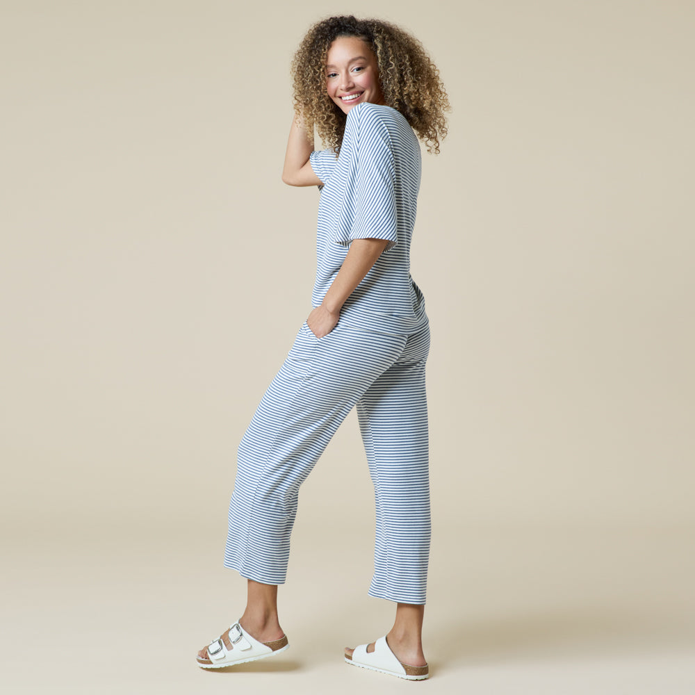 Dream Relaxed V-neck with Capri Lounge Set Indigo-White