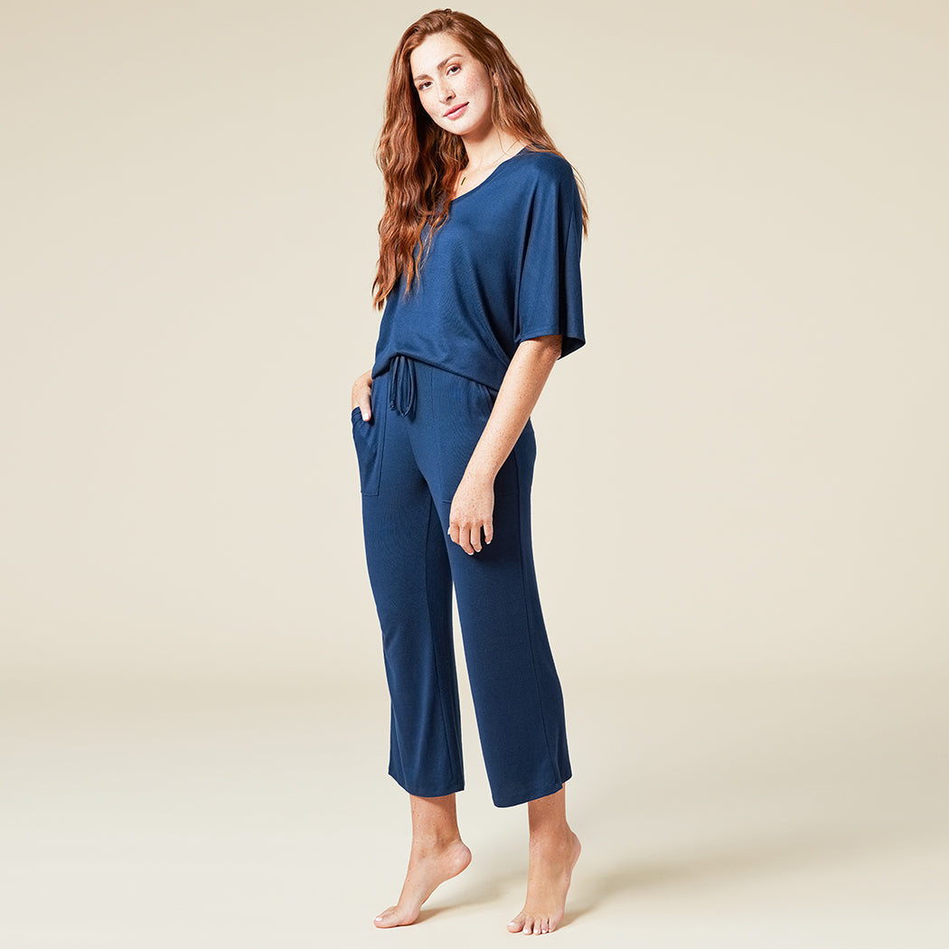 Dream Relaxed V-neck with Capri Lounge Set Midnight